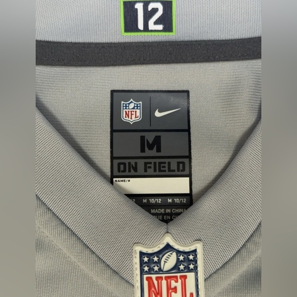 NIKE NFL ON FIELD SEAHAWKS JERSEY WILSON
#3 YOUTH M 10 12 BOYS FOOTBALL - Picture 6 of 10